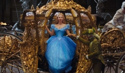 Cinderella - Câu chuyện Lọ lem hấp dẫn bởi nội dung, lóa mắt bởi trang phục